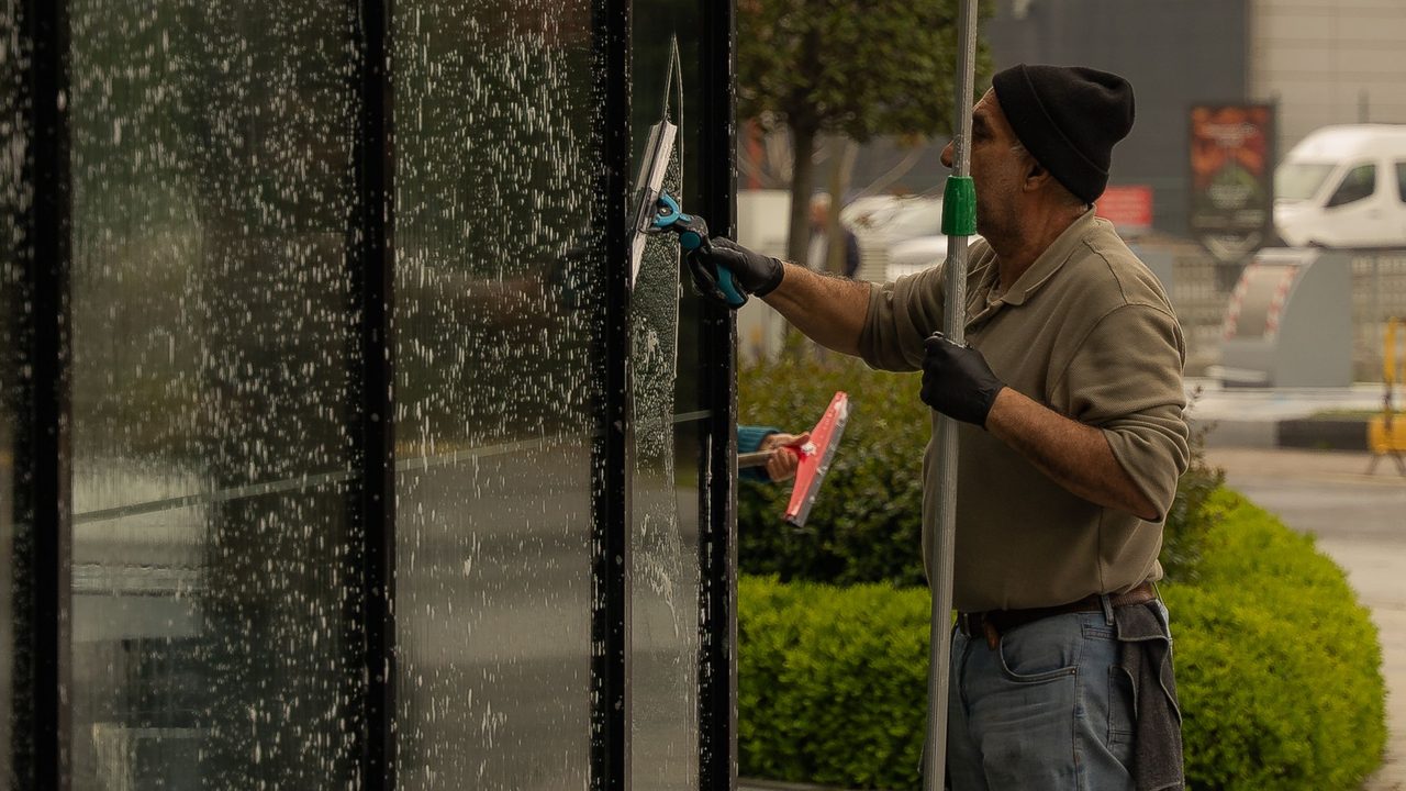 Window cleaning for commercial properties in Southwest Florida